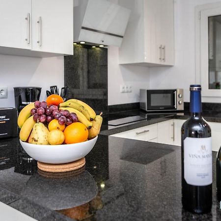 Puerto Banus Finest 2-Bdrm Apt - 50 Metres To Beach Marbella Zewnętrze zdjęcie