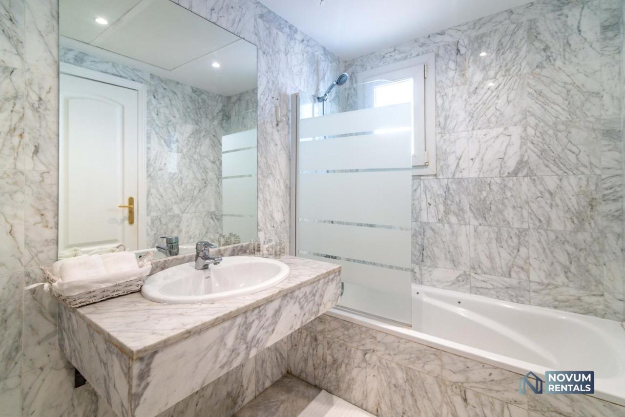 Puerto Banus Finest 2-Bdrm Apt - 50 Metres To Beach Marbella Zewnętrze zdjęcie
